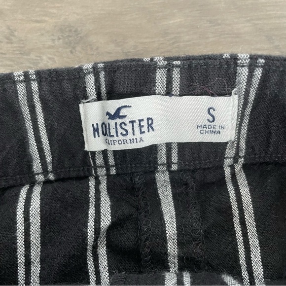 HOLLISTER California Black Pinstriped Mini Pencil Skirt - Picture 5 of 5